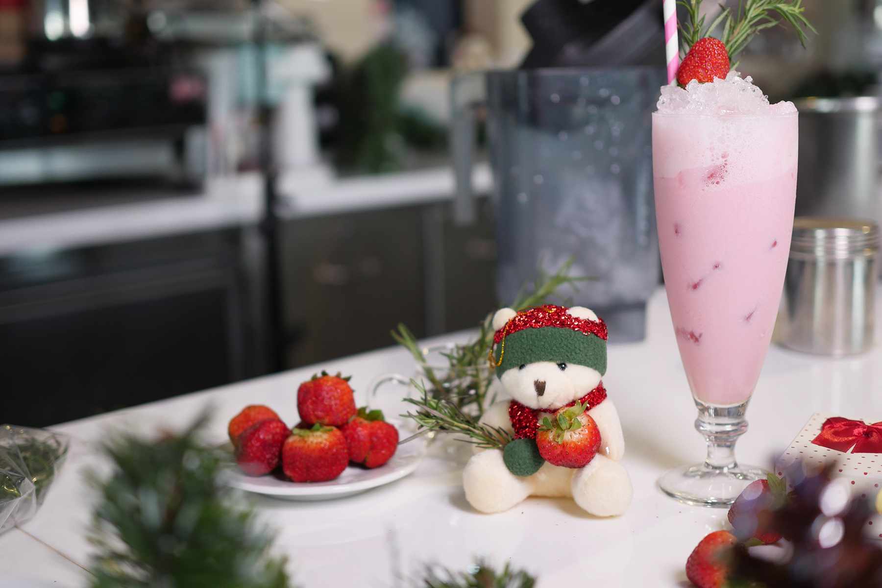 Pink Snow - Tropical Christmas Beverage